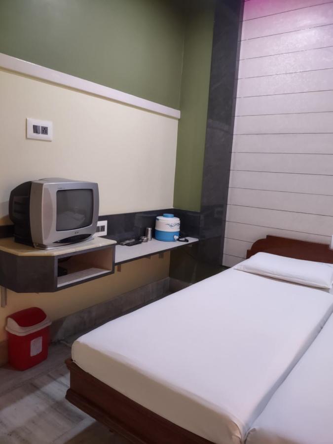 Krishna Lodge Tiruchirappalli Εξωτερικό φωτογραφία
