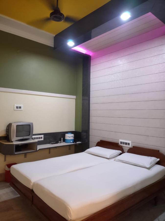 Krishna Lodge Tiruchirappalli Εξωτερικό φωτογραφία