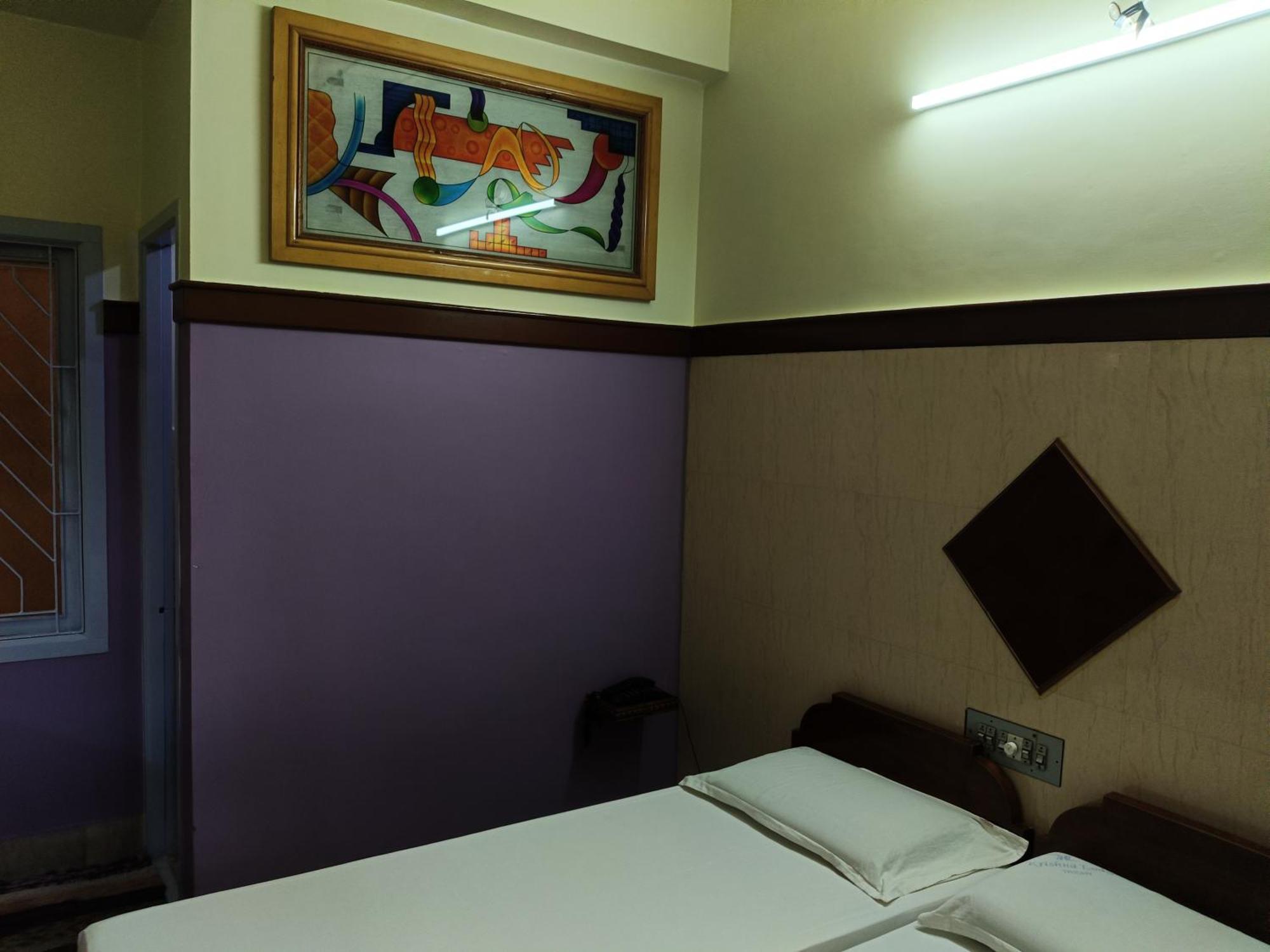 Krishna Lodge Tiruchirappalli Εξωτερικό φωτογραφία
