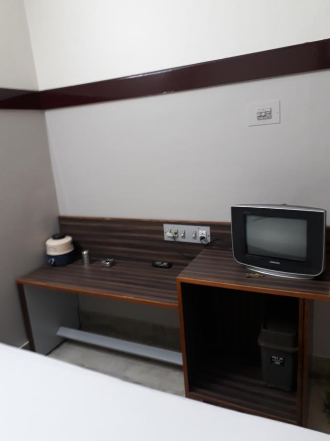 Krishna Lodge Tiruchirappalli Εξωτερικό φωτογραφία