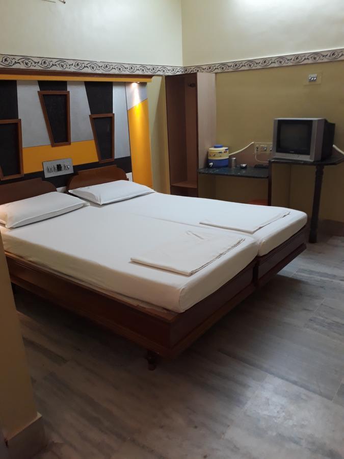 Krishna Lodge Tiruchirappalli Εξωτερικό φωτογραφία