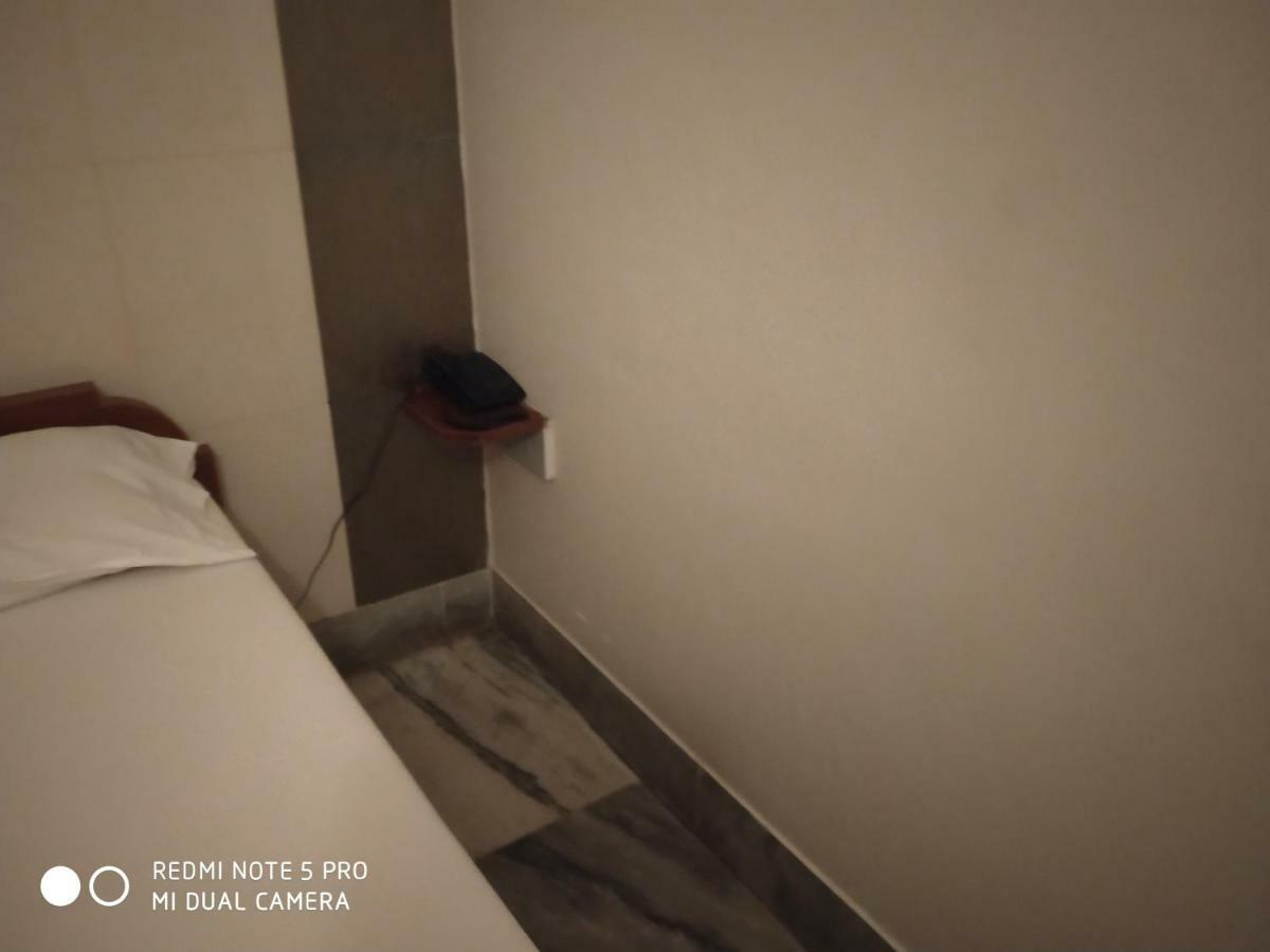 Krishna Lodge Tiruchirappalli Εξωτερικό φωτογραφία