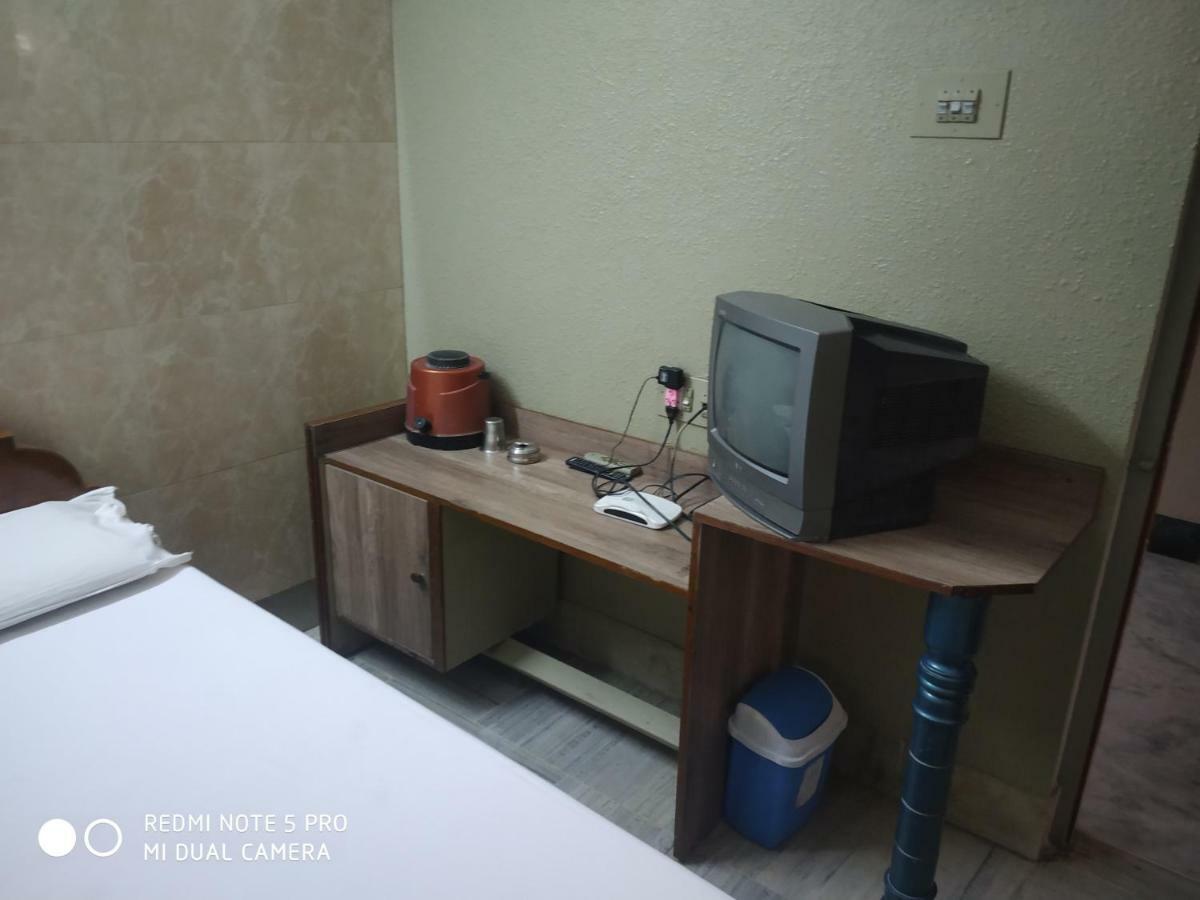 Krishna Lodge Tiruchirappalli Εξωτερικό φωτογραφία
