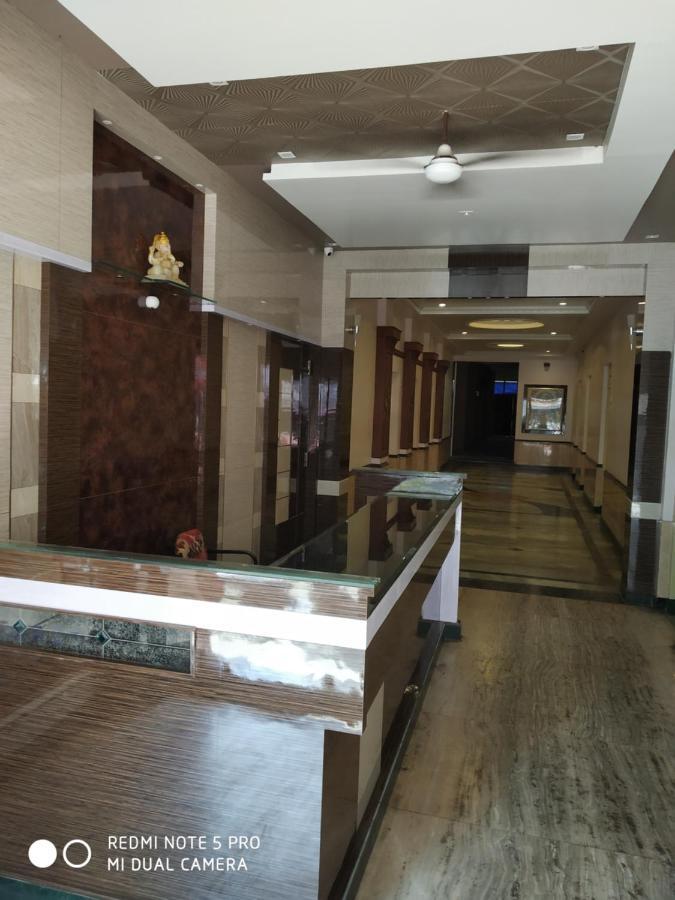 Krishna Lodge Tiruchirappalli Εξωτερικό φωτογραφία